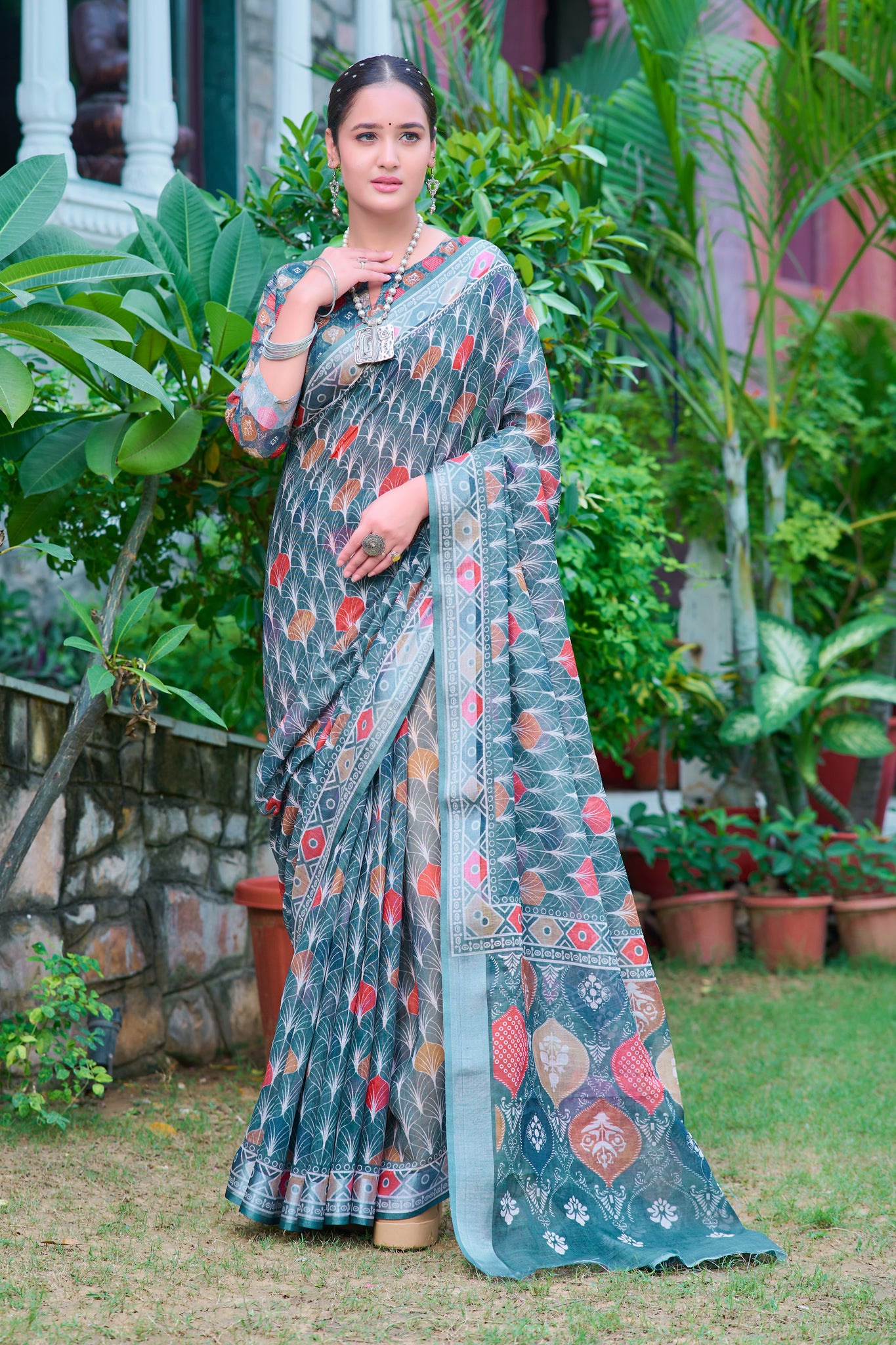 Graceful Cotton Saree for Partywear – Redefine Sophistication