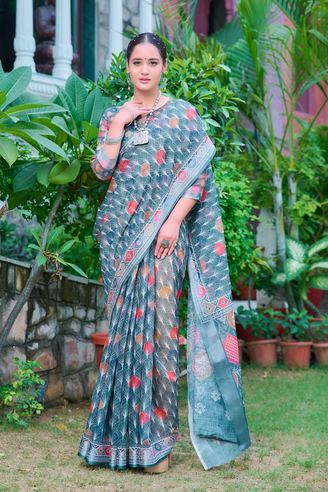 Graceful Cotton Saree for Partywear – Redefine Sophistication