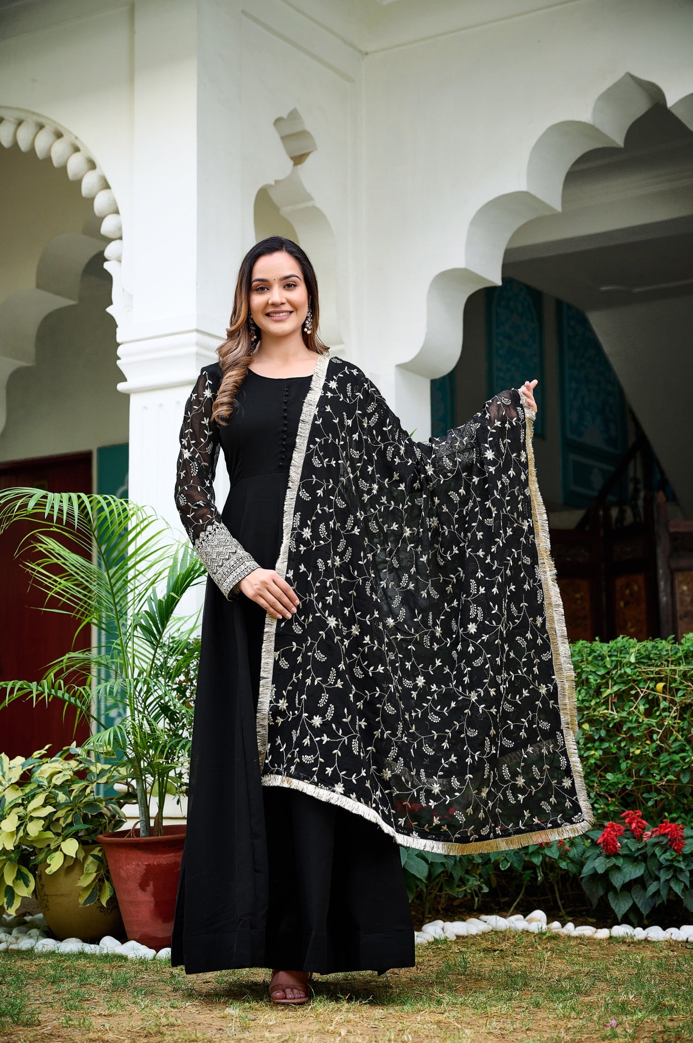 Womens Ethnics Black Anarkali Kurtaset With Dupatta 