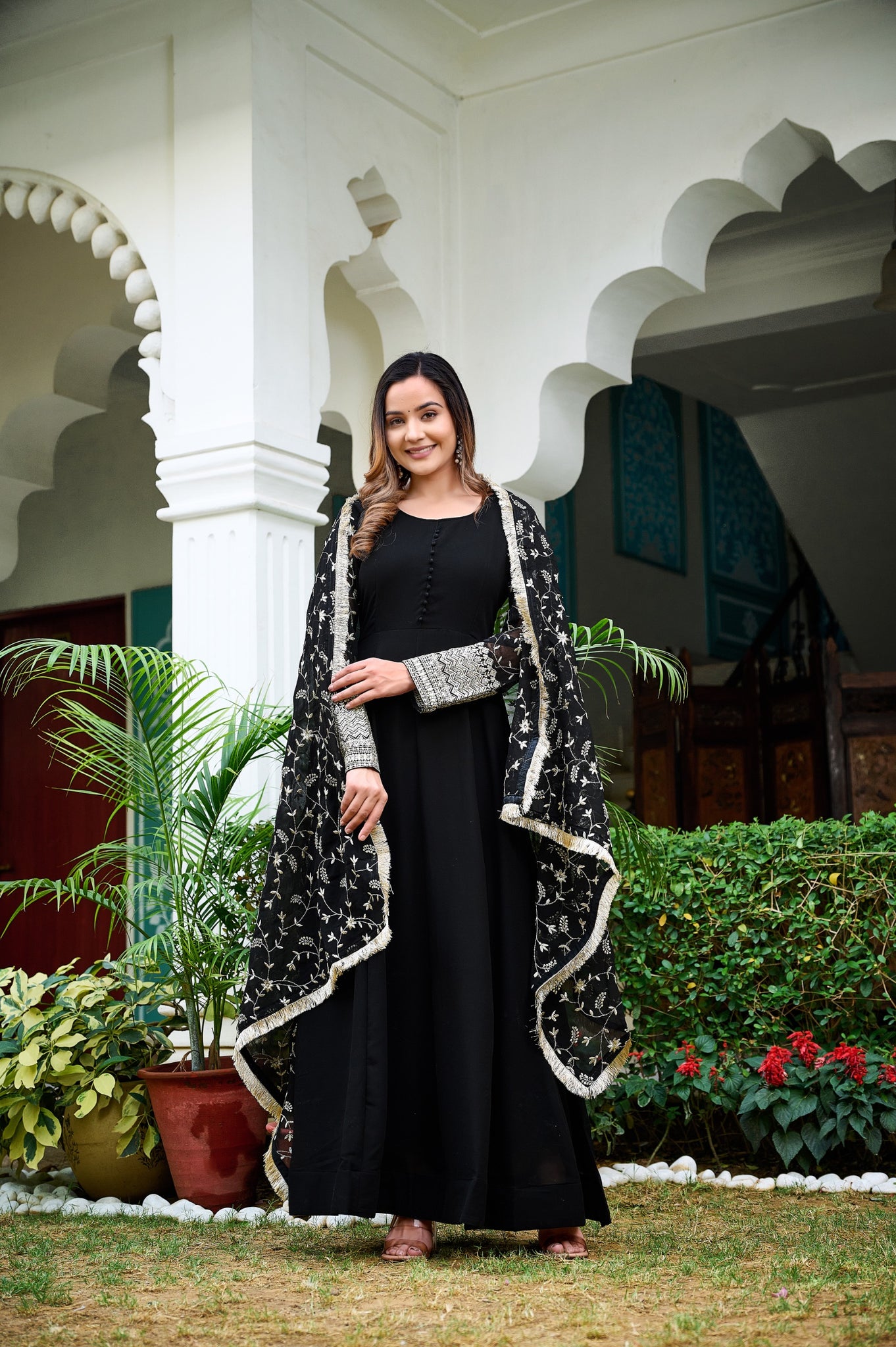 Womens Ethnics Black Anarkali Kurtaset With Dupatta 