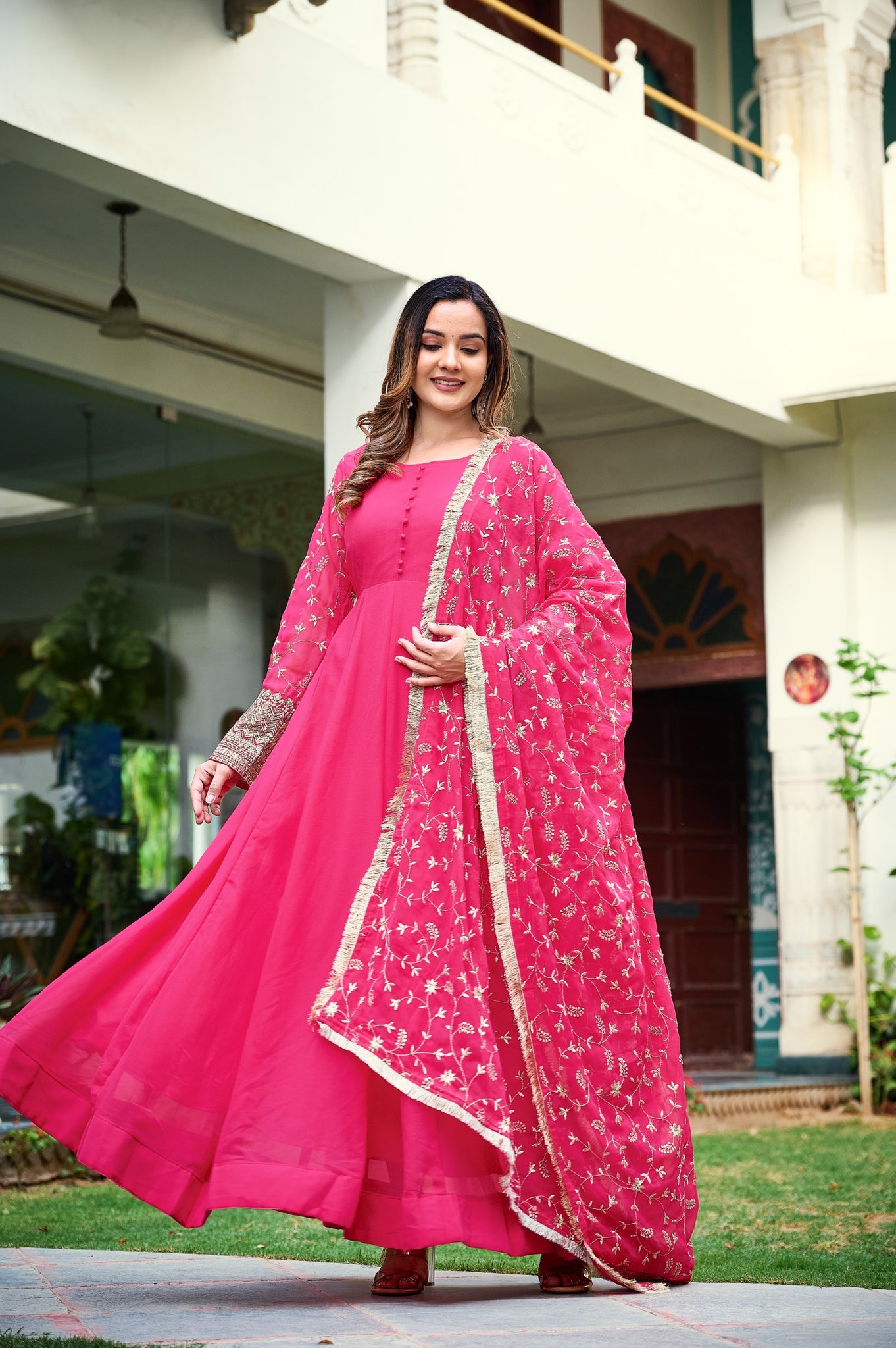 Womens Ethnics Rani Anarkali Kurtaset With Dupatta 