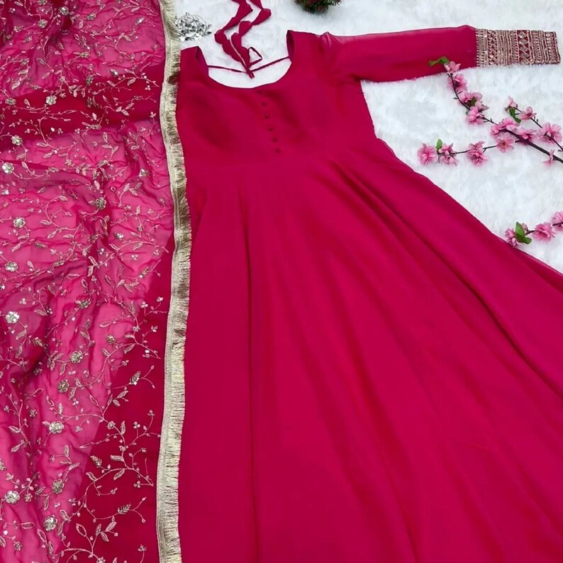 Women Kurta Set With Dupatta 