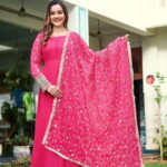 Womens Ethnics Rani Anarkali Kurtaset With Dupatta 
