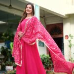 Womens Ethnics Rani Anarkali Kurtaset With Dupatta 