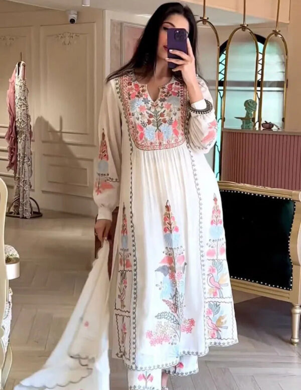 White Embrodery Work Straight Kurta Suit With Pant Set 